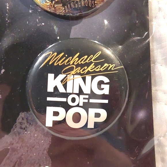 Michael Jackson King of Pop Button Badge Pack NWT - Picture 5 of 6